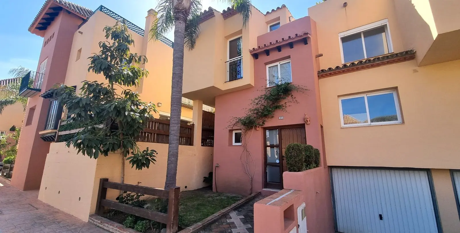Venta de adosado en Nueva Andalucía 3