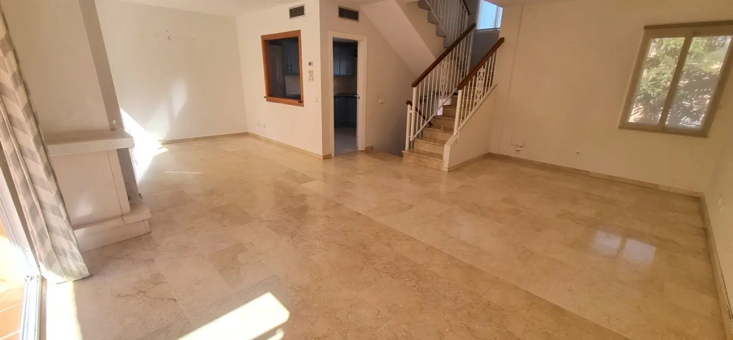 Sale of townhouse in Nueva Andalucía 3