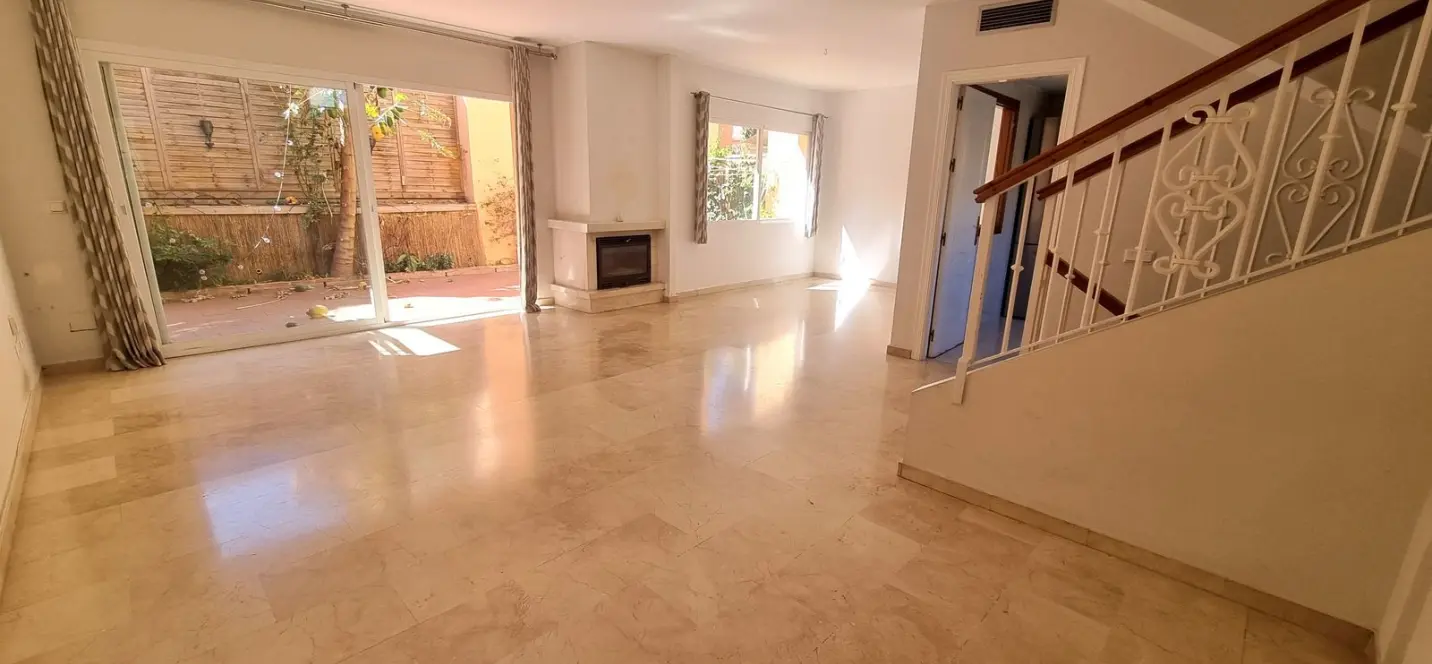 Sale of townhouse in Nueva Andalucía 4