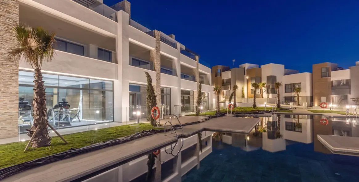 Продажа двухуровневых апартаментов в Artola 23