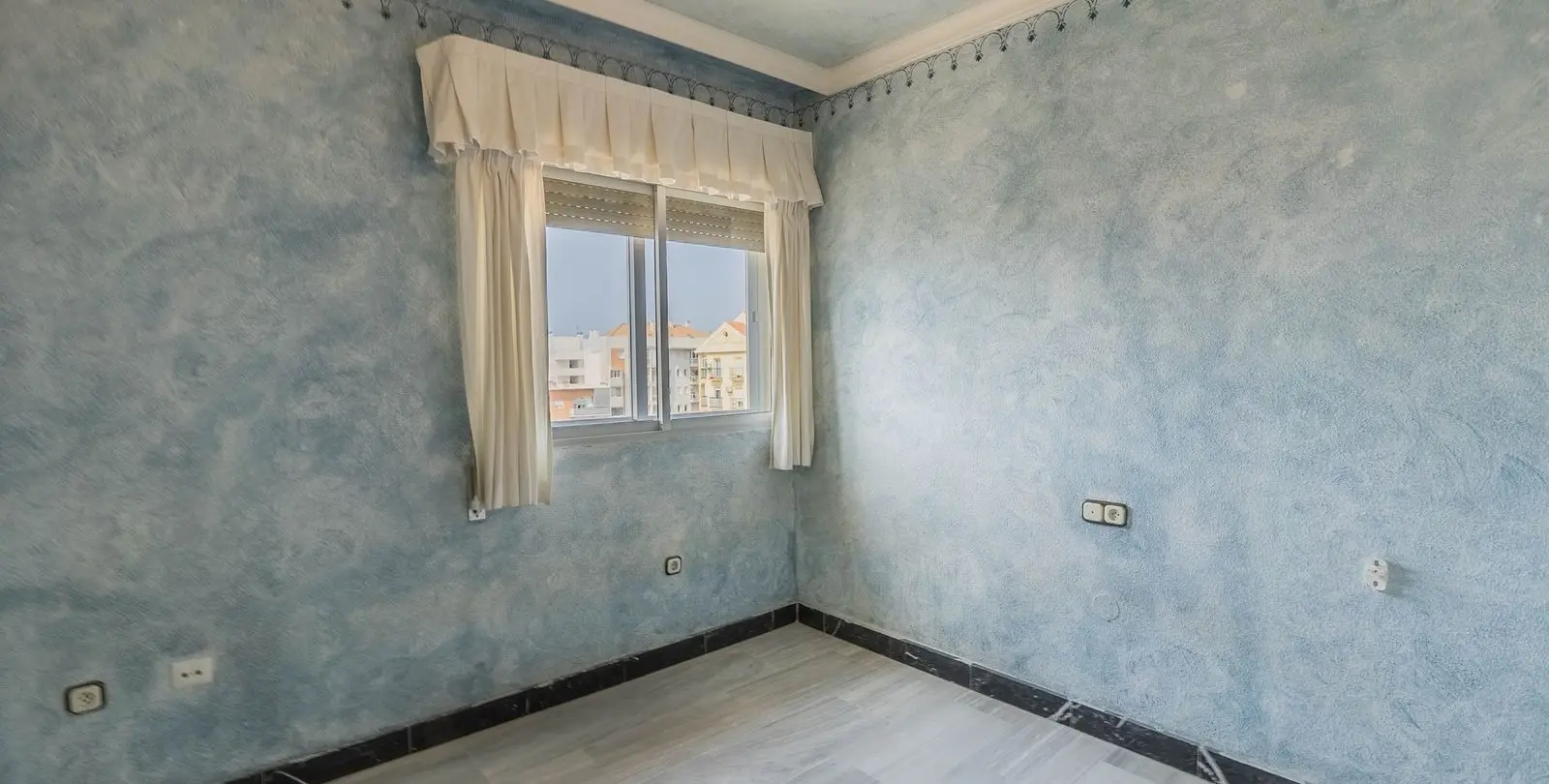 Venta de ático dúplex en Fuengirola 31