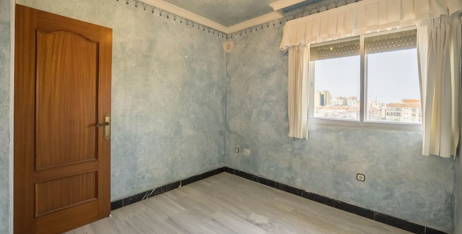 Venta de ático dúplex en Fuengirola 32