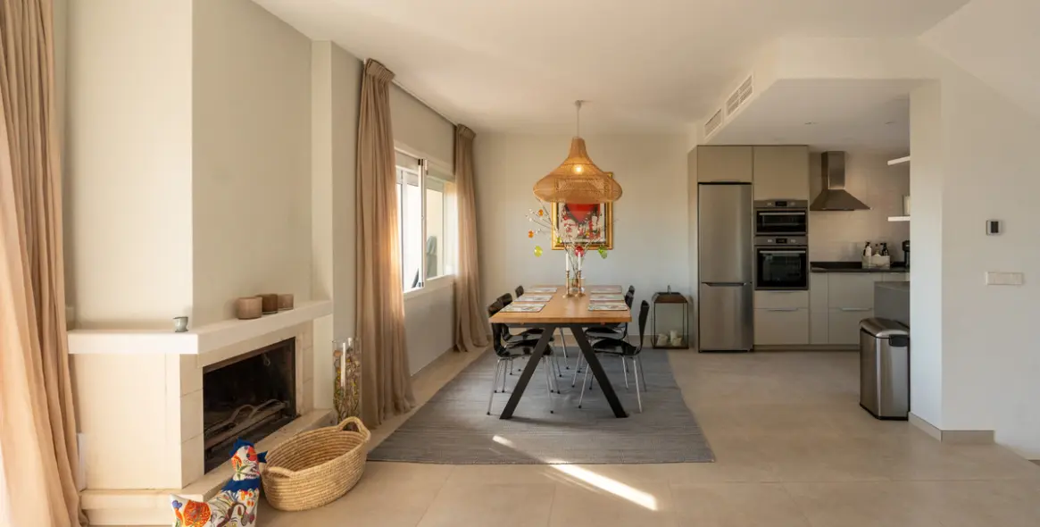 Sale of townhouse in Nueva Andalucía 3