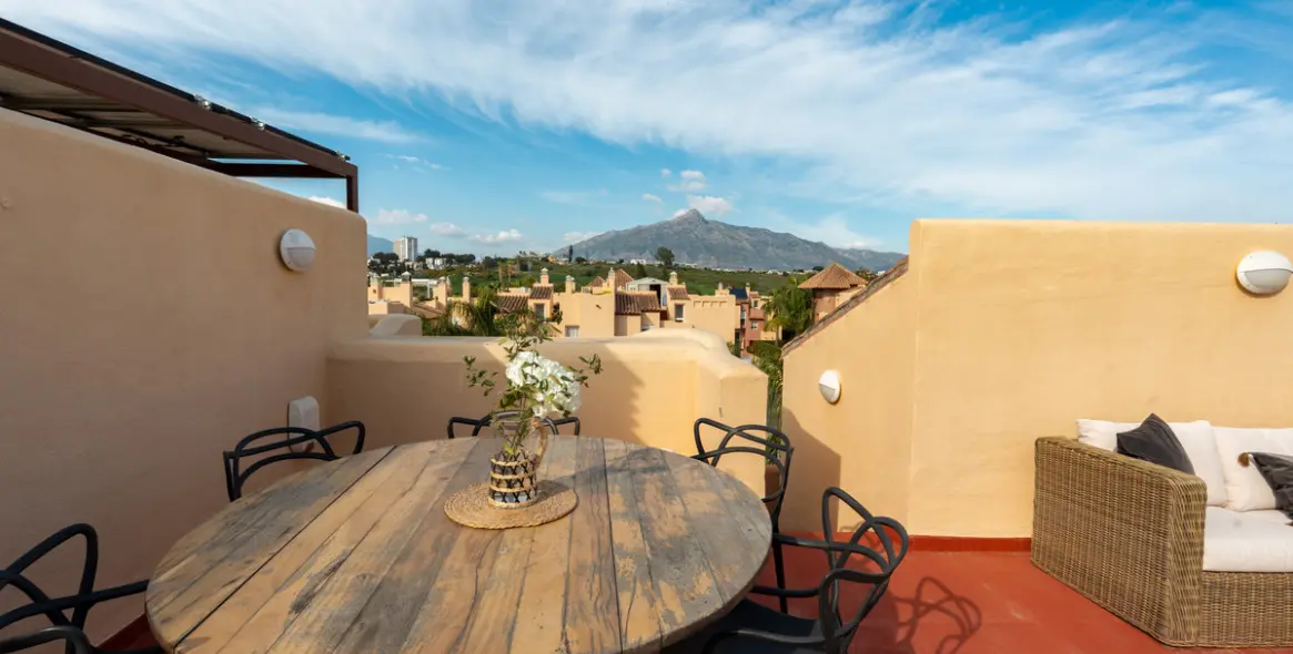 Sale of townhouse in Nueva Andalucía 16