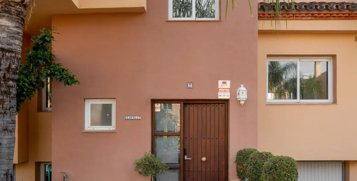 Sale of townhouse in Nueva Andalucía 37