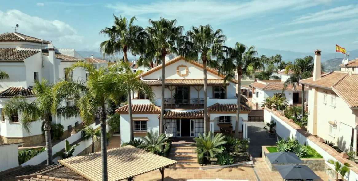 Sale of detached villa in Alhaurín el Grande 2