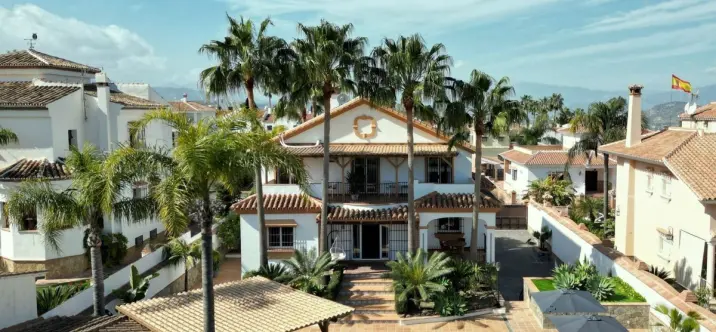 Sale of detached villa in Alhaurín el Grande 1