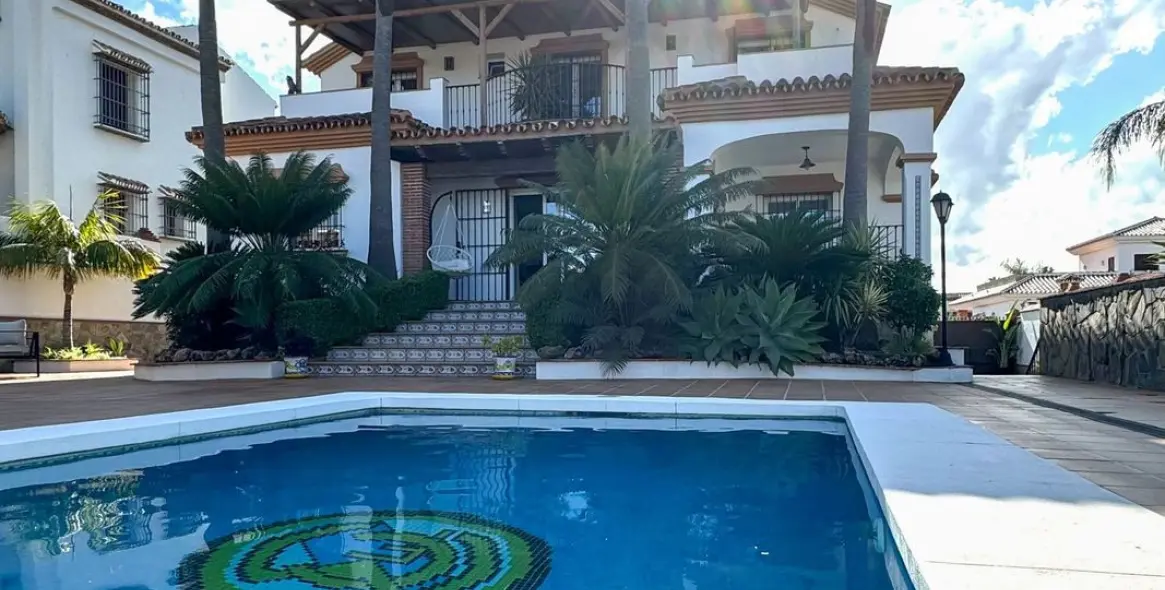 Sale of detached villa in Alhaurín el Grande 27