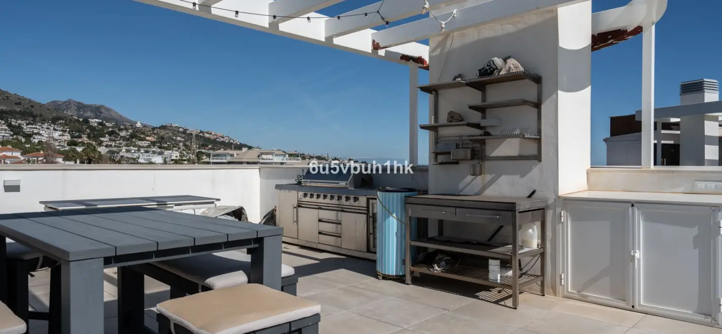 Продажа двухуровневого пентхауса в Fuengirola 3