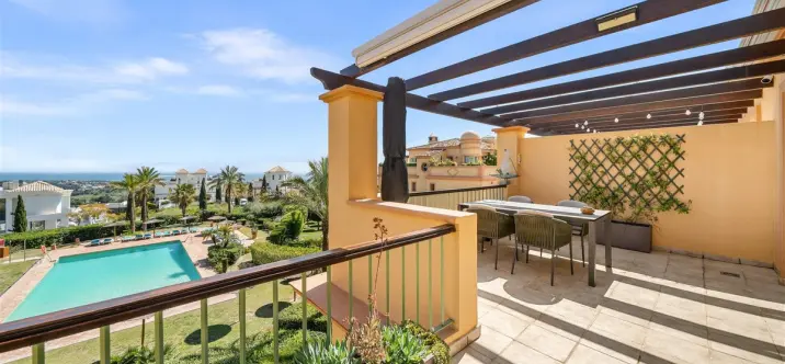 Venta de ático dúplex en Los Flamingos 0