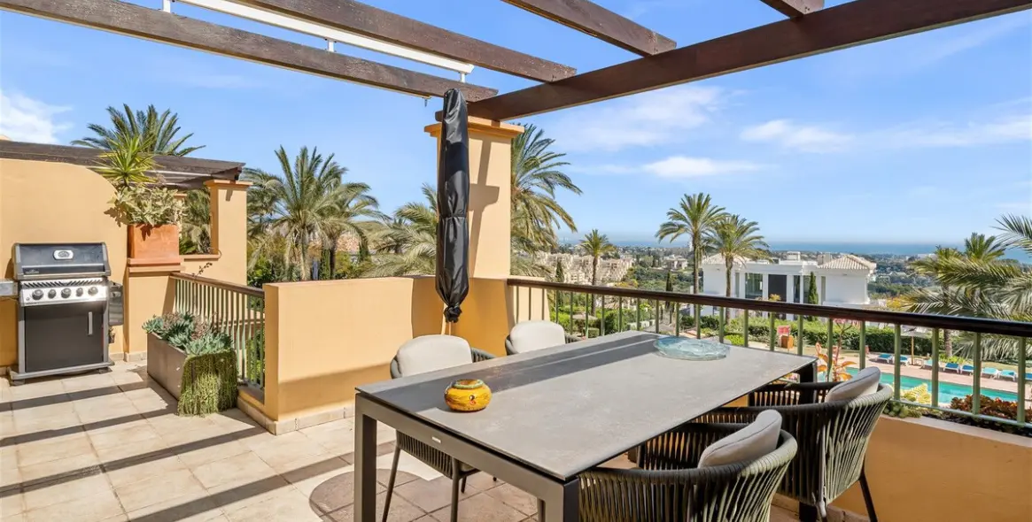 Venta de ático dúplex en Los Flamingos 3