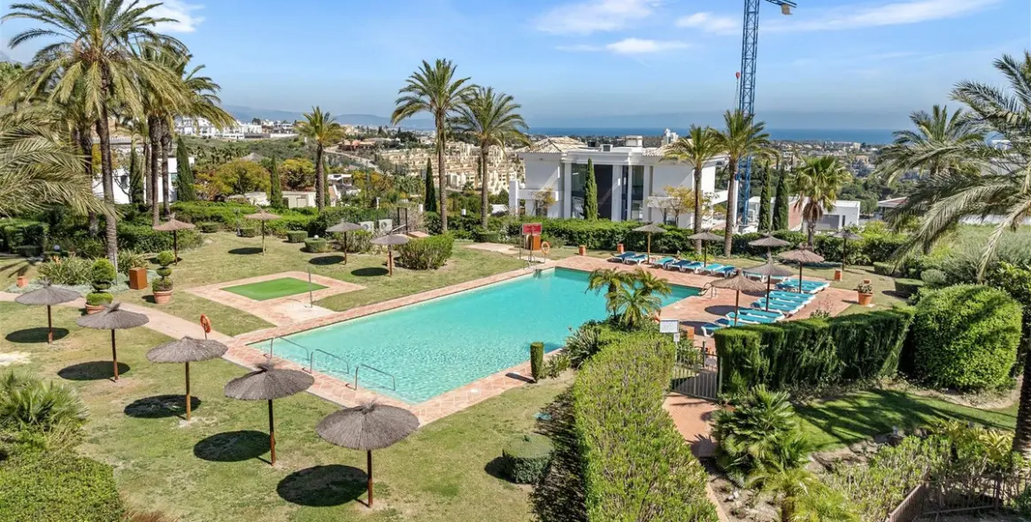 Venta de ático dúplex en Los Flamingos 5