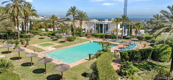 Venta de ático dúplex en Los Flamingos 4