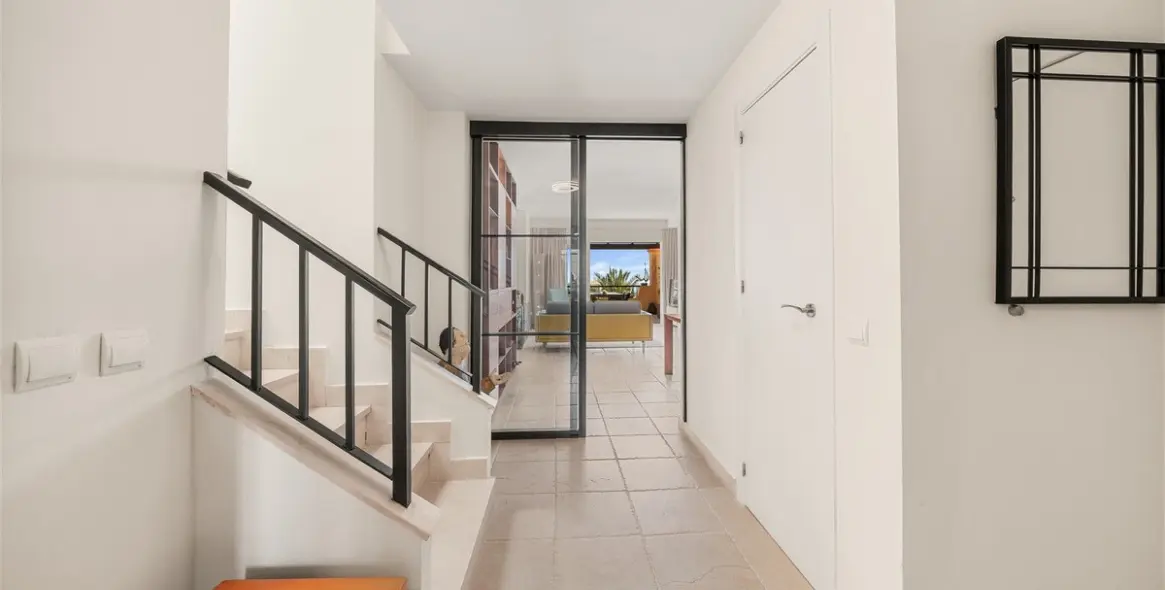 Venta de ático dúplex en Los Flamingos 7