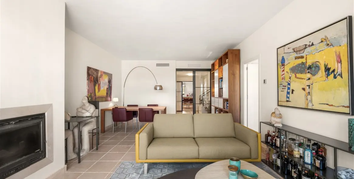 Venta de ático dúplex en Los Flamingos 9