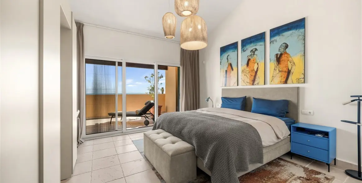 Venta de ático dúplex en Los Flamingos 20