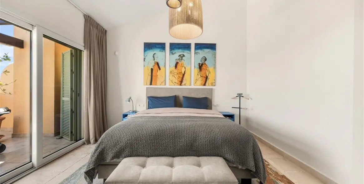 Venta de ático dúplex en Los Flamingos 21