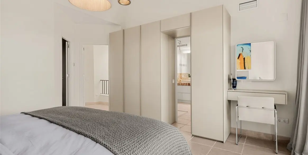 Venta de ático dúplex en Los Flamingos 23