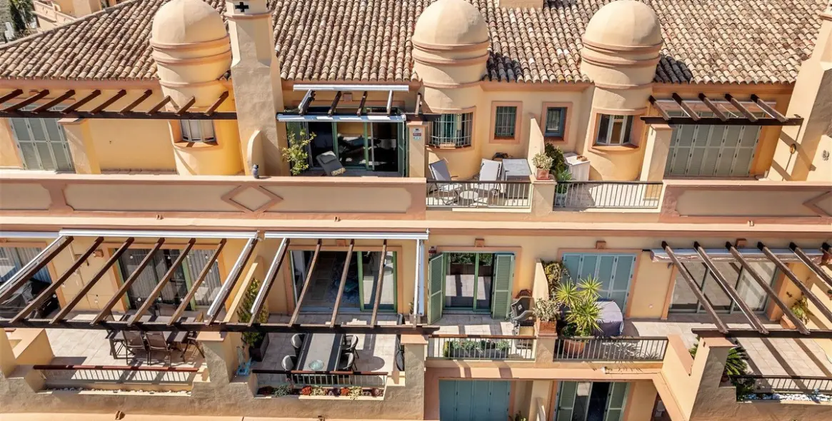 Venta de ático dúplex en Los Flamingos 52