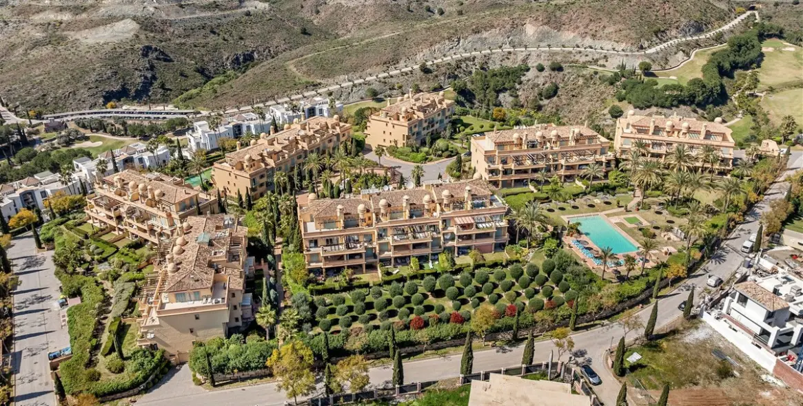 Venta de ático dúplex en Los Flamingos 61