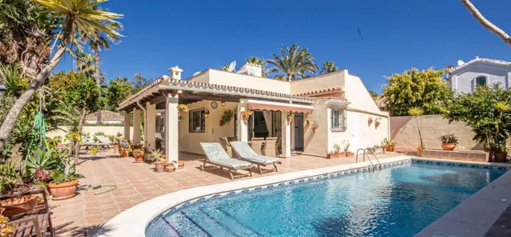 Venta de villa independiente en Marbesa 0