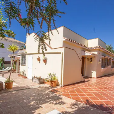 Venta de villa independiente en Marbesa