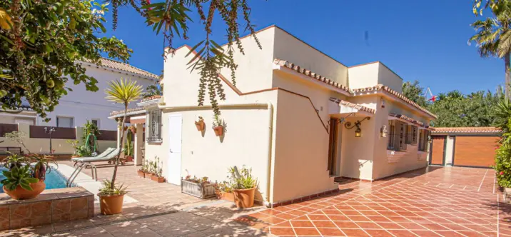 Venta de villa independiente en Marbesa 1