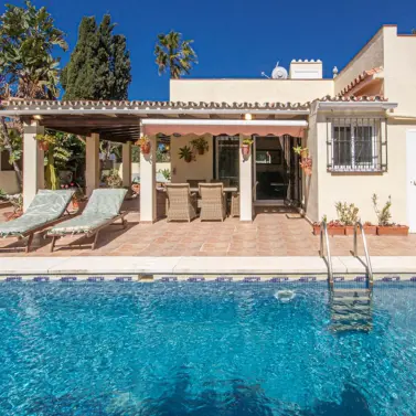 Venta de villa independiente en Marbesa