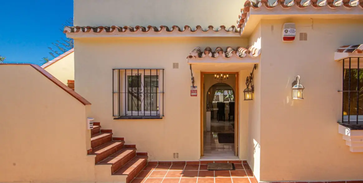 Sale of detached villa in Marbesa 4