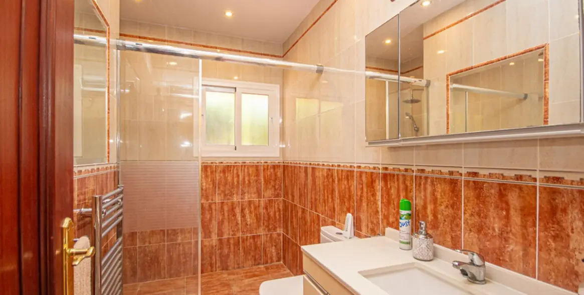 Sale of detached villa in Marbesa 13