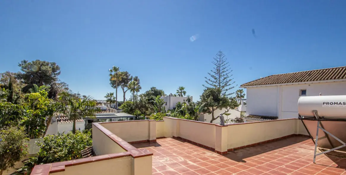 Sale of detached villa in Marbesa 19