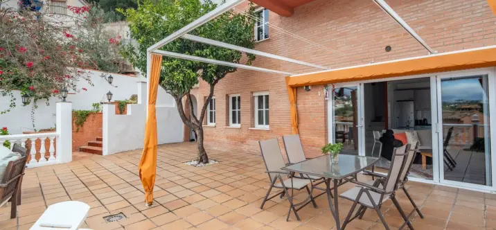 Venta de villa independiente en El Candado 3