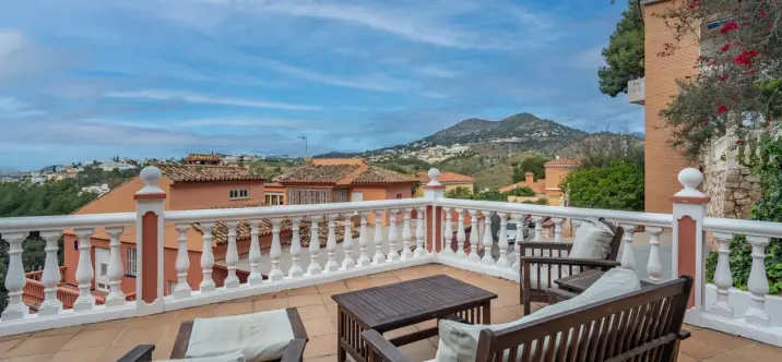 Venta de villa independiente en El Candado 4