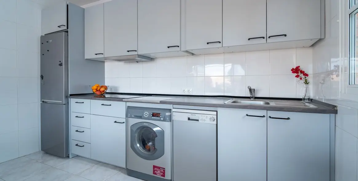 Sale of detached villa in El Candado 12