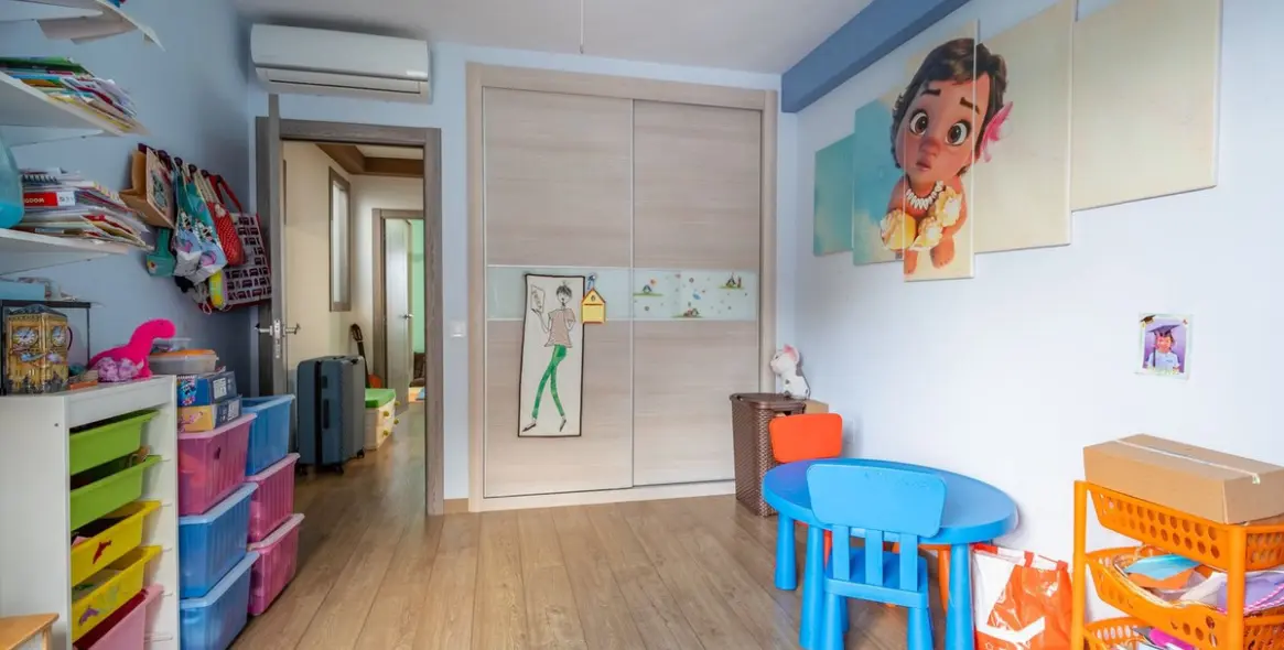 Sale of detached villa in El Candado 30