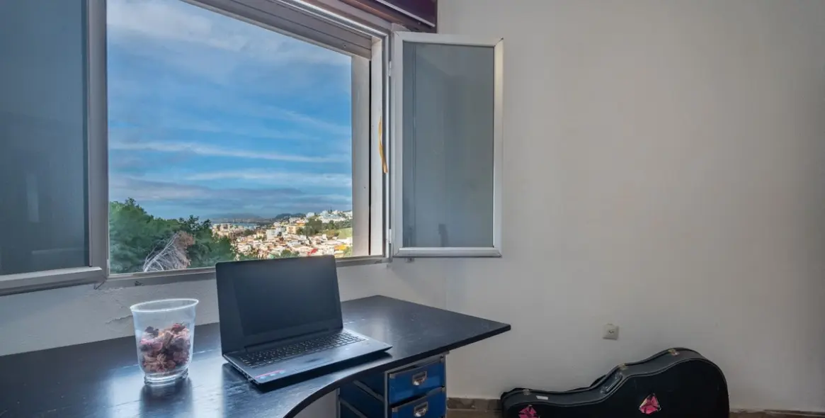 Sale of detached villa in El Candado 46