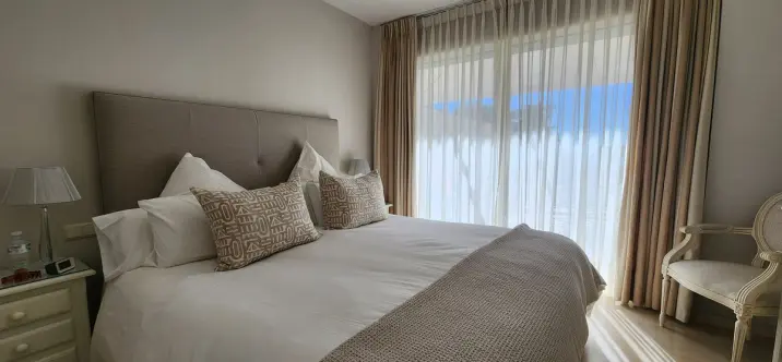 Продажа апартаментов на первом этаже в Estepona 0