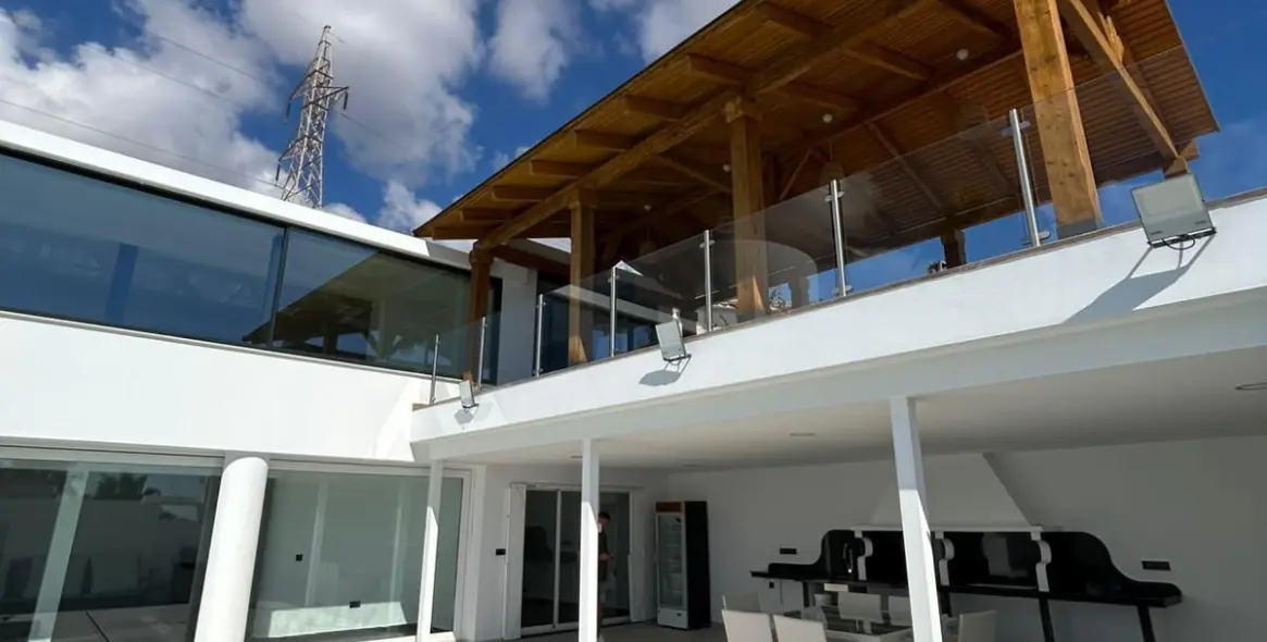 Sale of detached villa in Benalmadena 3