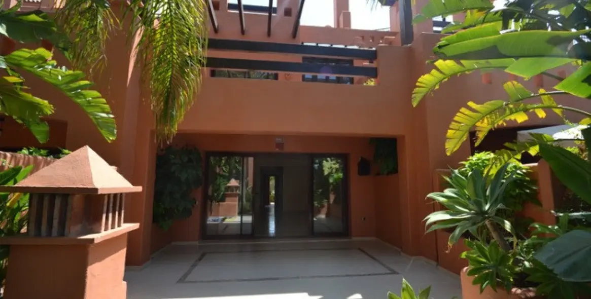 Sale of semi-detached house in The Golden Mile 1