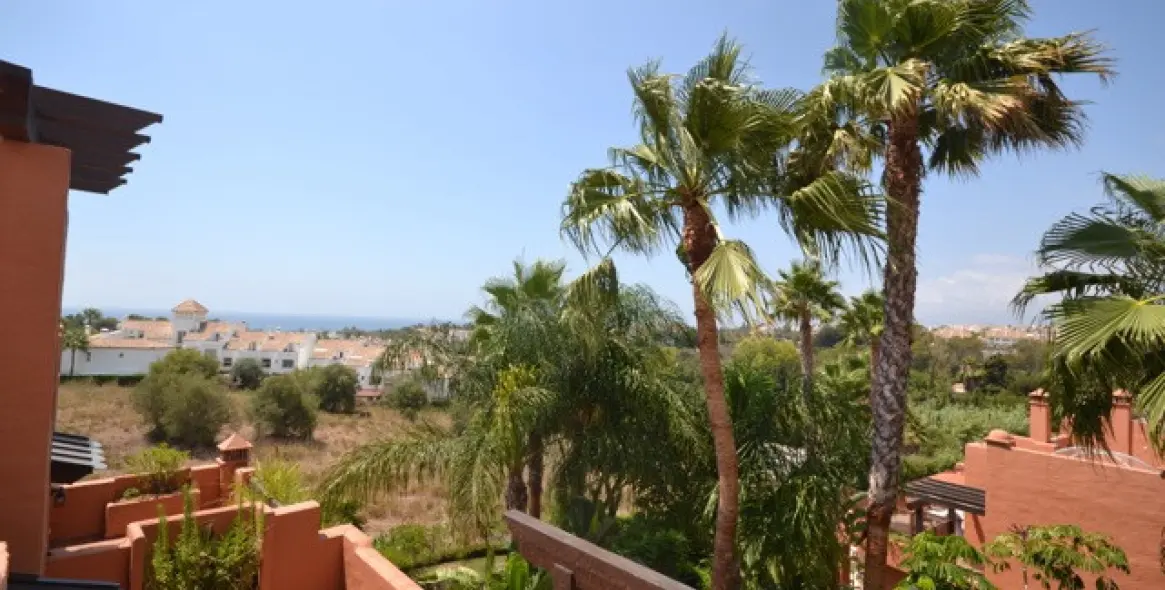 Sale of semi-detached house in The Golden Mile 3