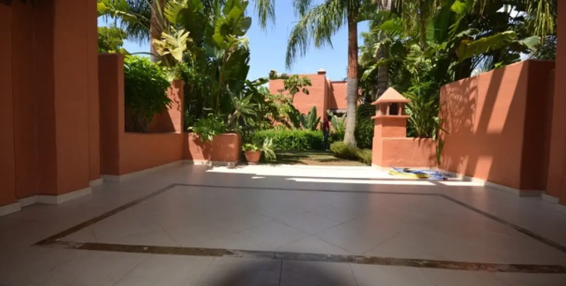 Sale of semi-detached house in The Golden Mile 5