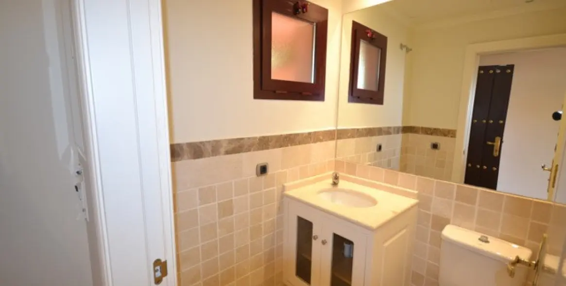 Sale of semi-detached house in The Golden Mile 8