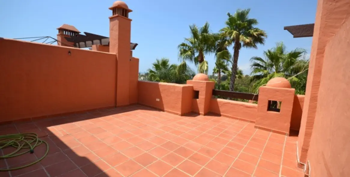 Sale of semi-detached house in The Golden Mile 16