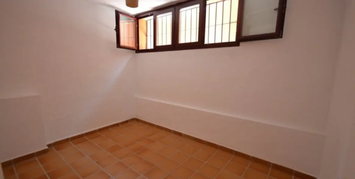 Sale of semi-detached house in The Golden Mile 21