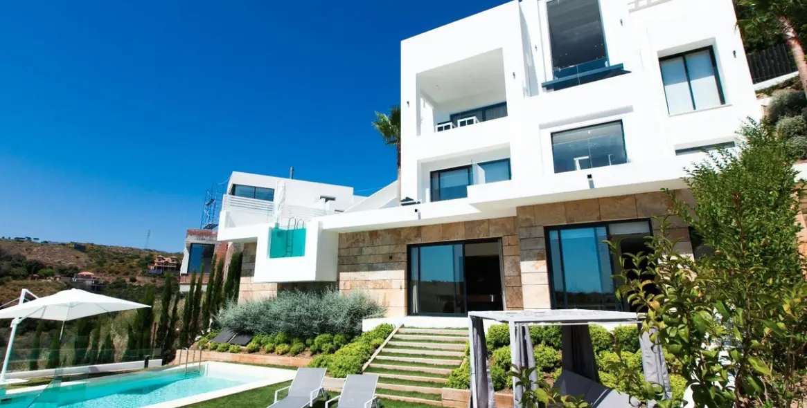 Venta de villa independiente en El Rosario 1