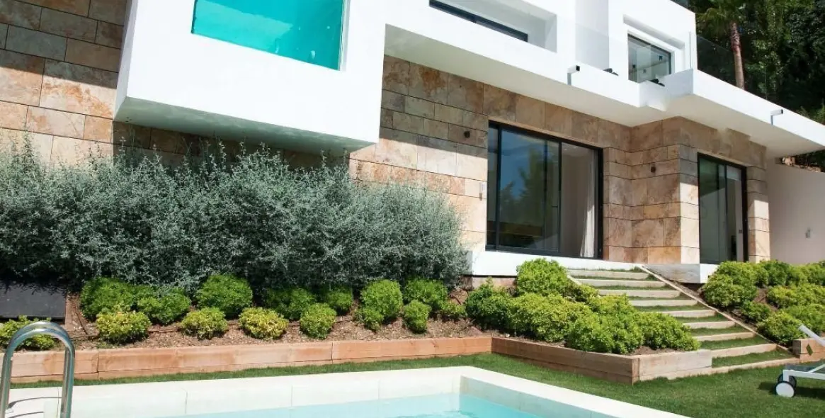 Venta de villa independiente en El Rosario 25