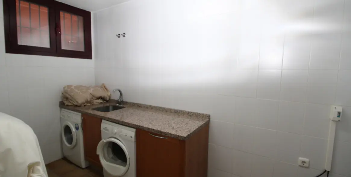 Venta de casa pareada en The Golden Mile 47