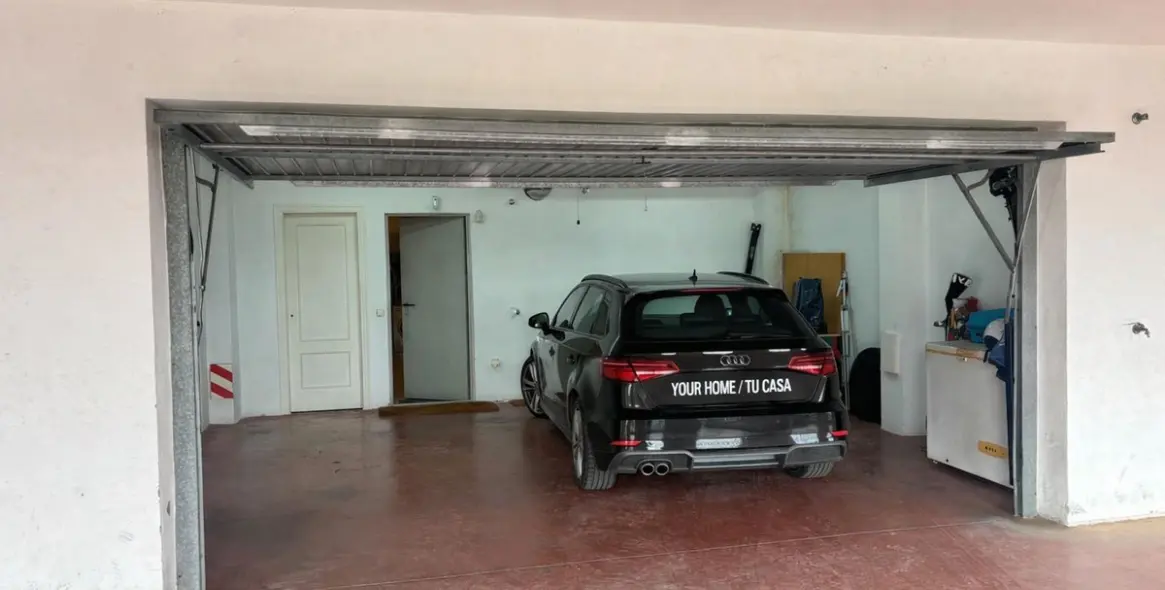 Sale of semi-detached house in Málaga 35