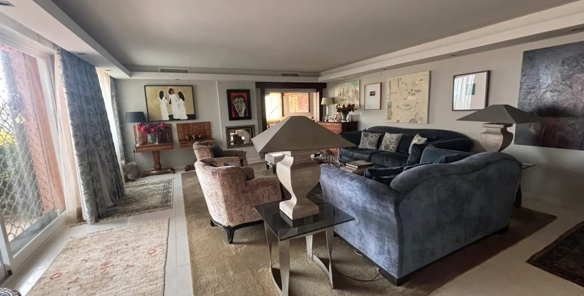 Sale of semi-detached house in Málaga 46