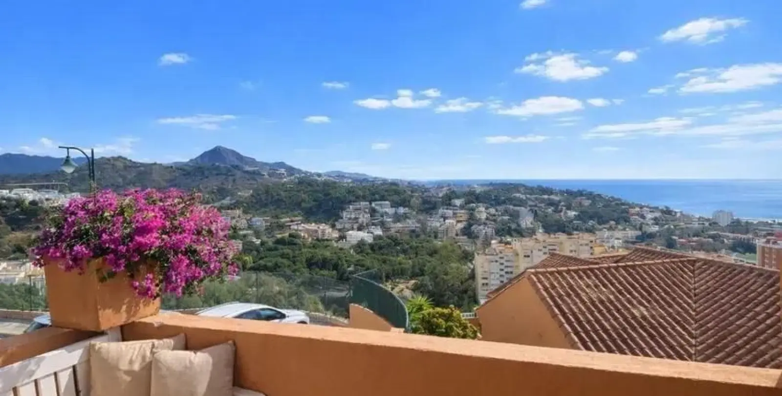 Продажа дома на две семьи в Málaga 2